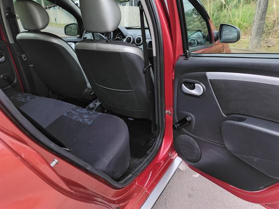 RENAULT SANDERO 1.6 STEPWAY 16V FLEX 4P MANUAL RENAULT SANDERO 1.6 STEPWAY 16V FLEX 4P MANUAL